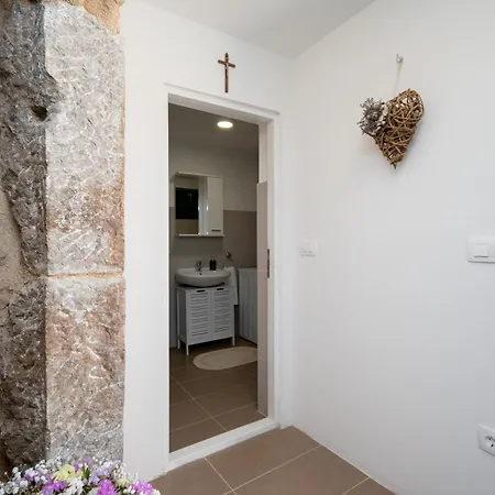 Didovi Dvori * Seline