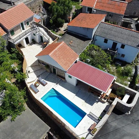 Didovi Dvori Villa *