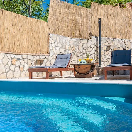 Didovi Dvori * Seline