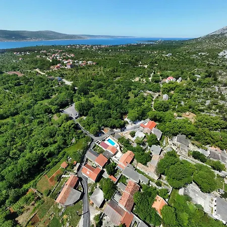 Didovi Dvori Vila Seline